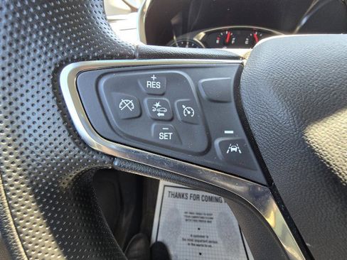 Used 2023 Chevrolet Equinox LT image 18