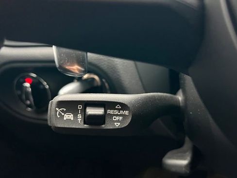 Used 2023 Porsche Macan S image 25