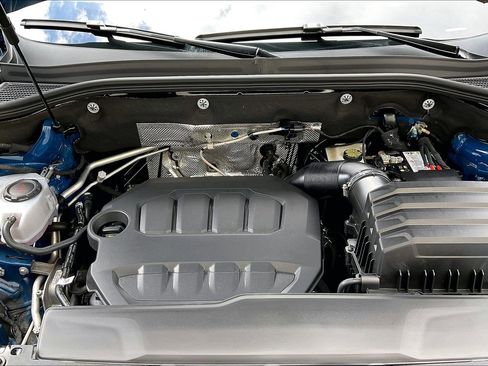 Certified 2025 Volkswagen Atlas Cross Sport SEL R-Line AWD/4WD image 9