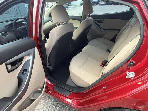 Used 2016 Hyundai Elantra SE FWD image 22