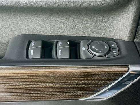 Used 2022 Chevrolet Silverado 3500 LT w/ Convenience Package AWD/4WD image 19
