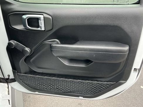 Used 2023 Jeep Wrangler Sport image 22