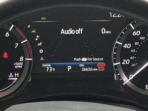 Certified 2025 Toyota Highlander LE FWD image 12
