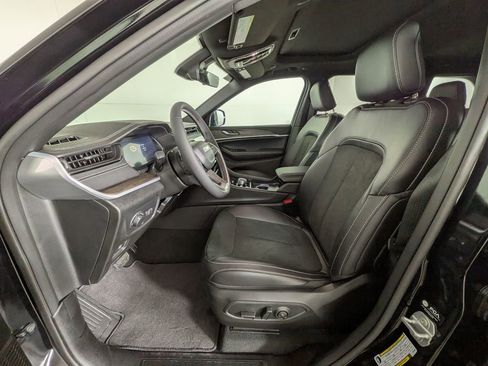 New 2026 Jeep Grand Cherokee Altitude AWD/4WD image 16