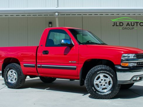 Used 2000 Chevrolet Silverado 1500 LS w/ Off-Road Chassis Pkg AWD/4WD image 1