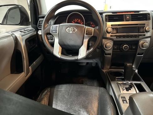 Used 2010 Toyota 4Runner SR5 AWD/4WD image 11