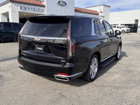 Used 2024 Cadillac Escalade Luxury image 12