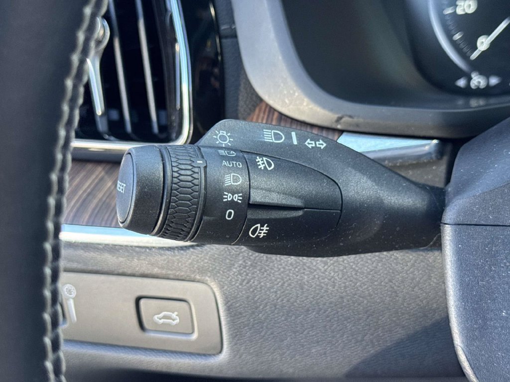 Used 2020 Volvo XC60 T5 Inscription AWD/4WD image 20