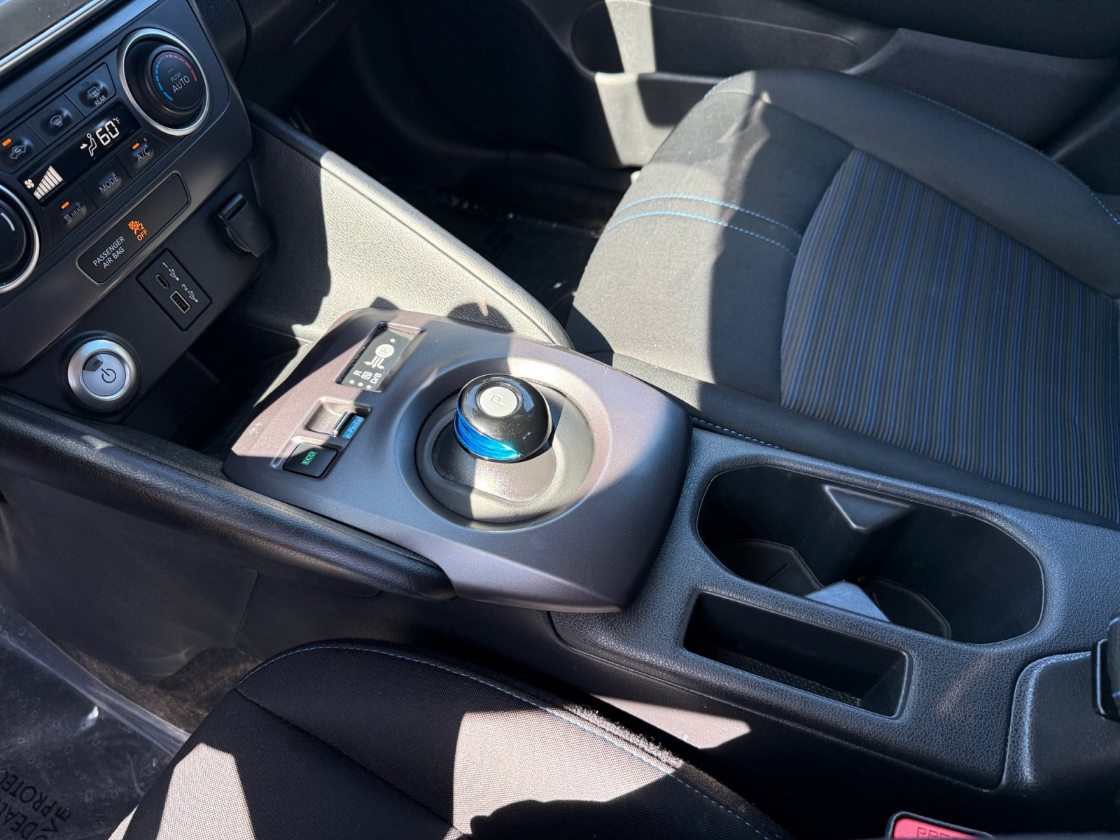 Used 2025 Nissan Leaf S FWD image 13
