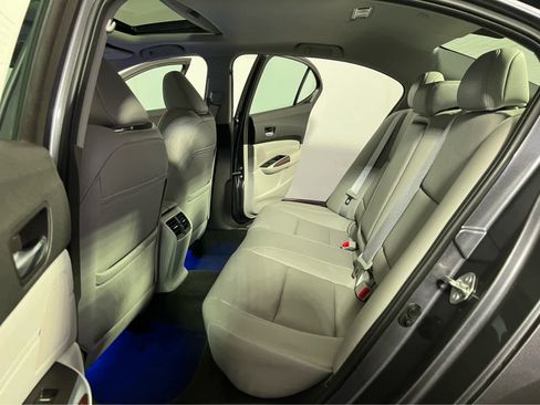 Used 2017 Acura TLX V6 w/ Technology Package image 23