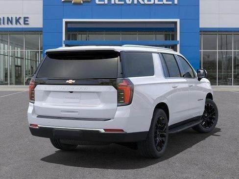 New 2025 Chevrolet Suburban LS image 28