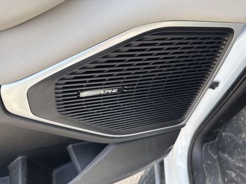 Used 2024 Jeep Wagoneer 4WD w/ Premium Group I image 10