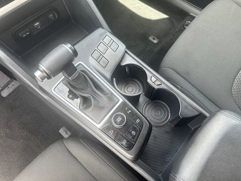 Used 2025 Kia Sportage LX FWD image 21