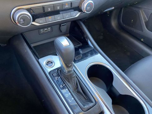 Used 2024 Nissan Altima 2.5 SV image 9