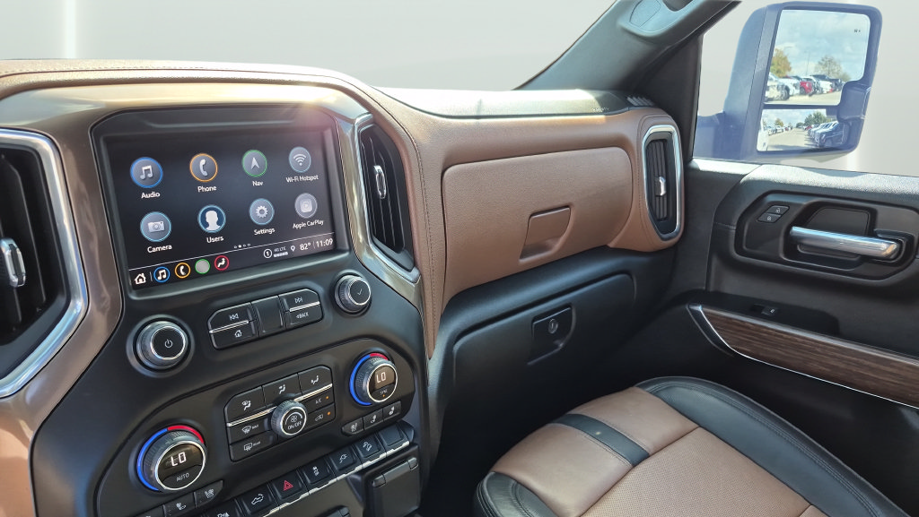 Used 2022 Chevrolet Silverado 2500 High Country w/ Z71 Off-Road Package AWD/4WD image 16