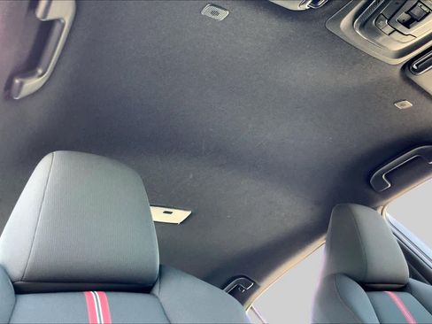 Used 2025 Toyota Corolla SE FWD image 14