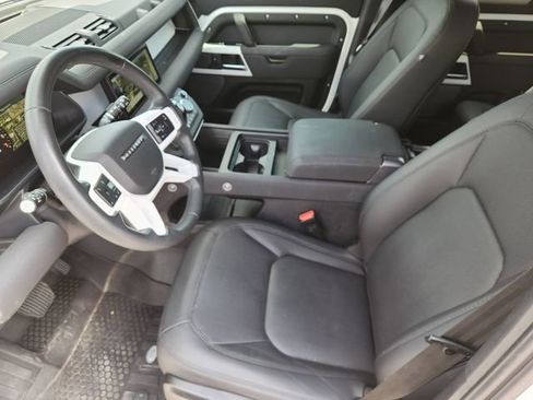 Used 2023 Land Rover Defender 110 SE AWD/4WD image 9