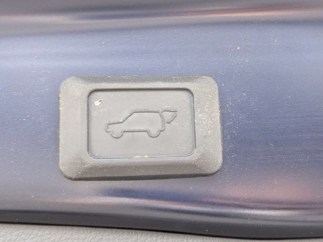 Used 2021 Toyota RAV4 XSE w/ XSE Grade Weather Package AWD/4WD image 13