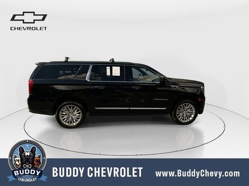 Used 2023 GMC Yukon XL Denali AWD/4WD image 9
