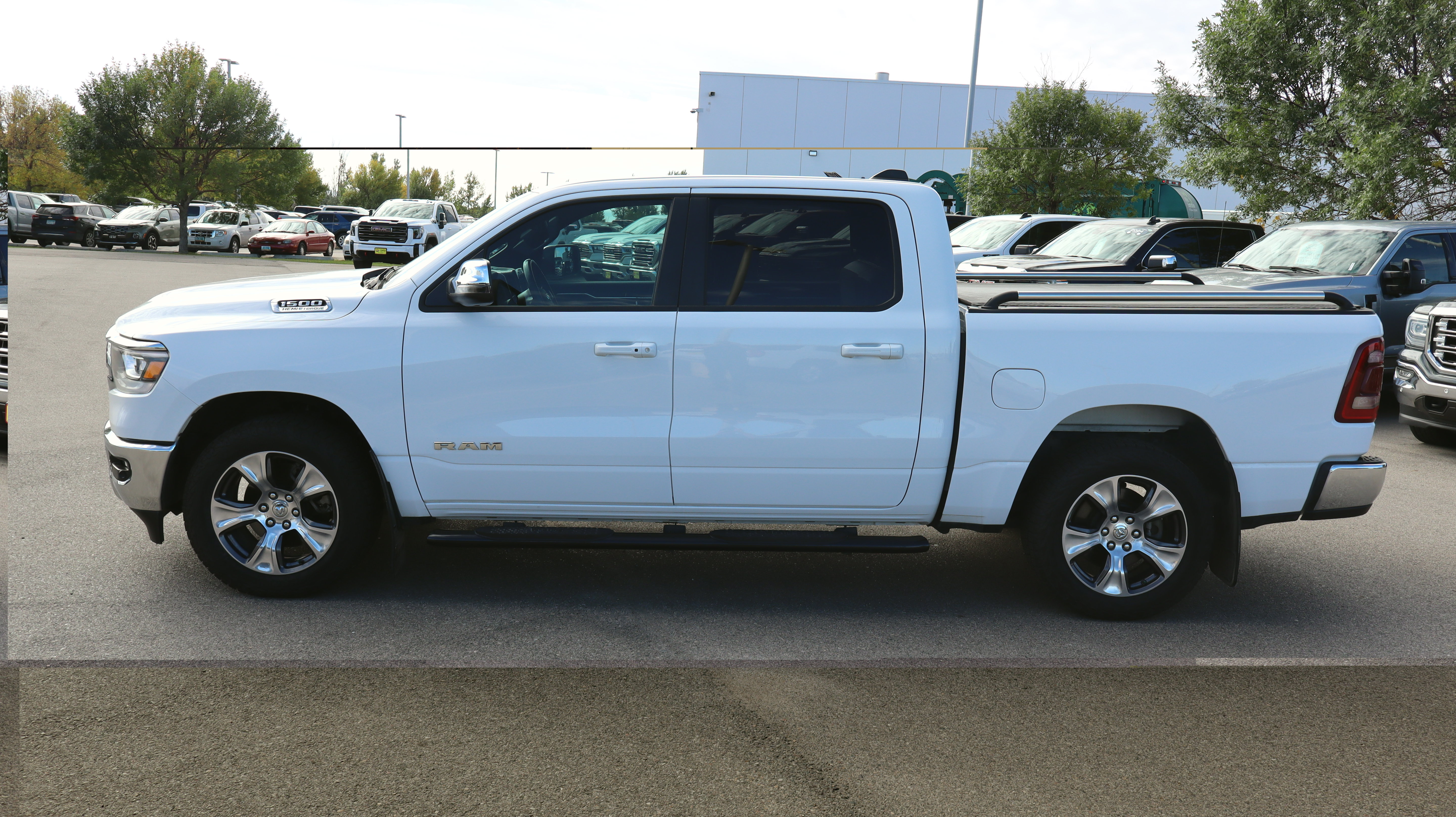 Used 2023 RAM 1500 Laramie AWD/4WD image 4