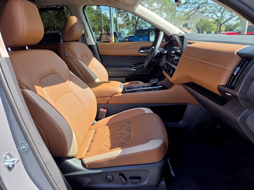 Used 2026 Nissan Pathfinder Platinum w/ Cargo Package AWD/4WD image 20