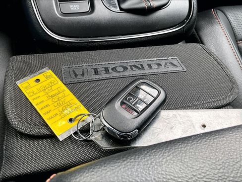 Used 2025 Honda CR-V Sport-L image 15