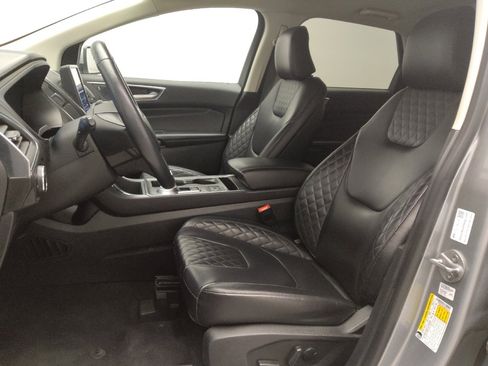 Used 2024 Ford Edge Titanium AWD/4WD image 17
