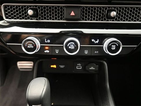 Used 2024 Honda Civic Sport image 9