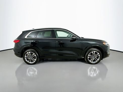 Used 2025 Audi Q5 Premium w/ Convenience Package AWD/4WD image 4