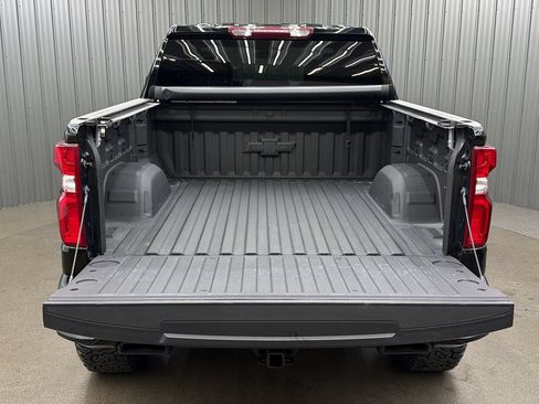Used 2021 Chevrolet Silverado 1500 Custom Trail Boss w/ Midnight Edition AWD/4WD image 18