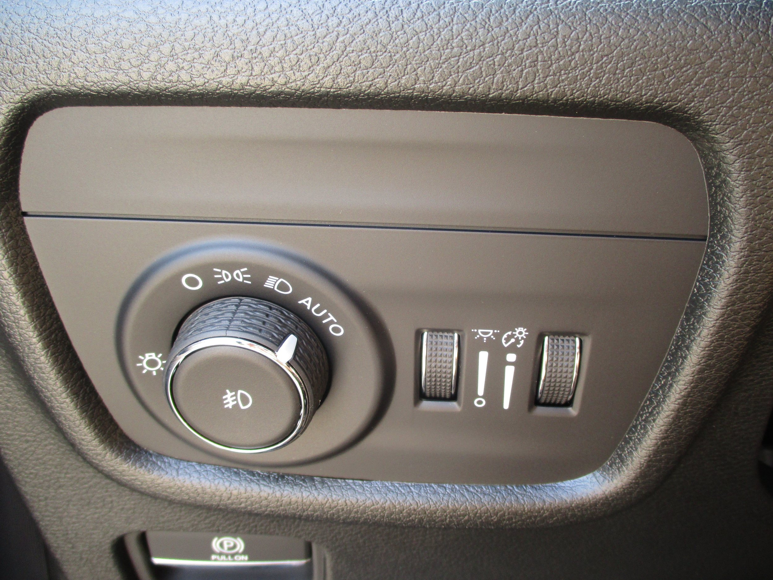 Used 2025 Jeep Grand Cherokee L Limited w/ Black Appearance Package AWD/4WD image 33