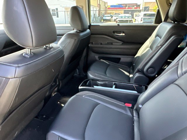 Used 2024 Nissan Pathfinder SL w/ SL Premium Package AWD/4WD image 15