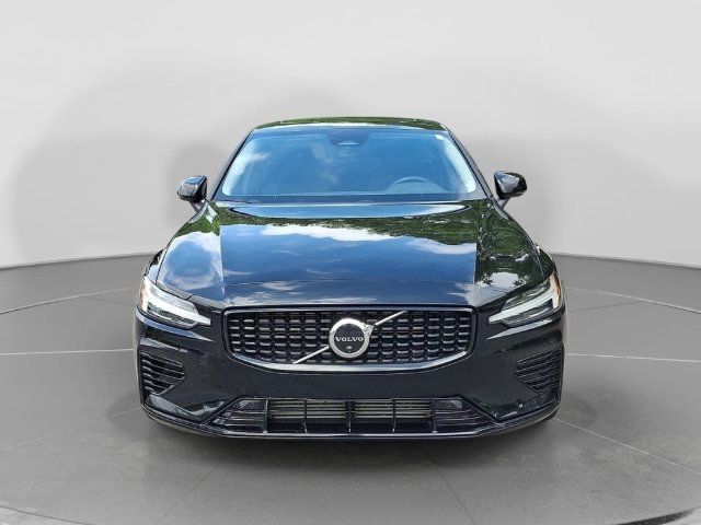 Used 2023 Volvo S60 T8 Plus AWD/4WD image 2