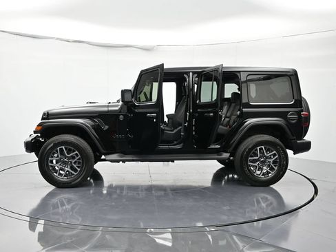 New 2026 Jeep Wrangler Unlimited Sahara AWD/4WD image 60