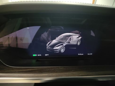 Used 2022 Tesla Model S image 31