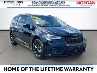 Used 2025 Chrysler Pacifica Limited FWD video 1
