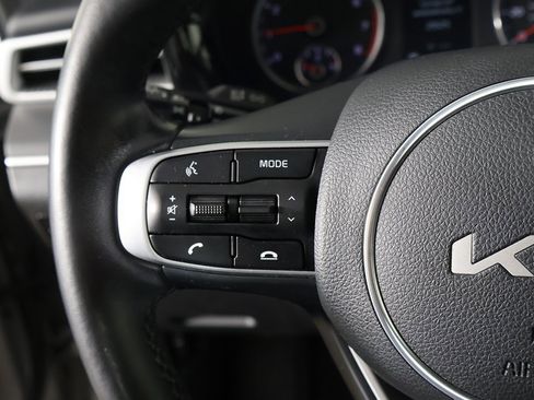 Used 2023 Kia K5 GT-Line image 40