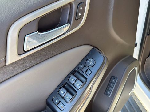 Used 2019 GMC Yukon XL Denali w/ Denali Ultimate Package image 13