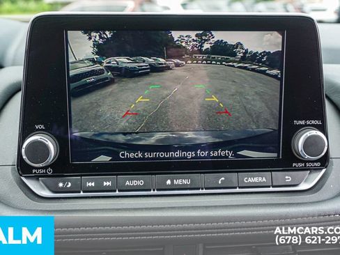 Used 2025 Nissan Rogue S FWD image 35