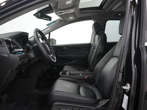 Used 2023 Honda Odyssey Touring image 25