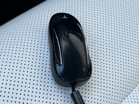 Used 2016 Tesla Model X P90D image 29