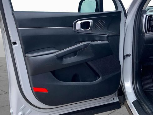 Used 2025 Kia Sorento S w/ Panoramic Sunroof Package FWD image 22
