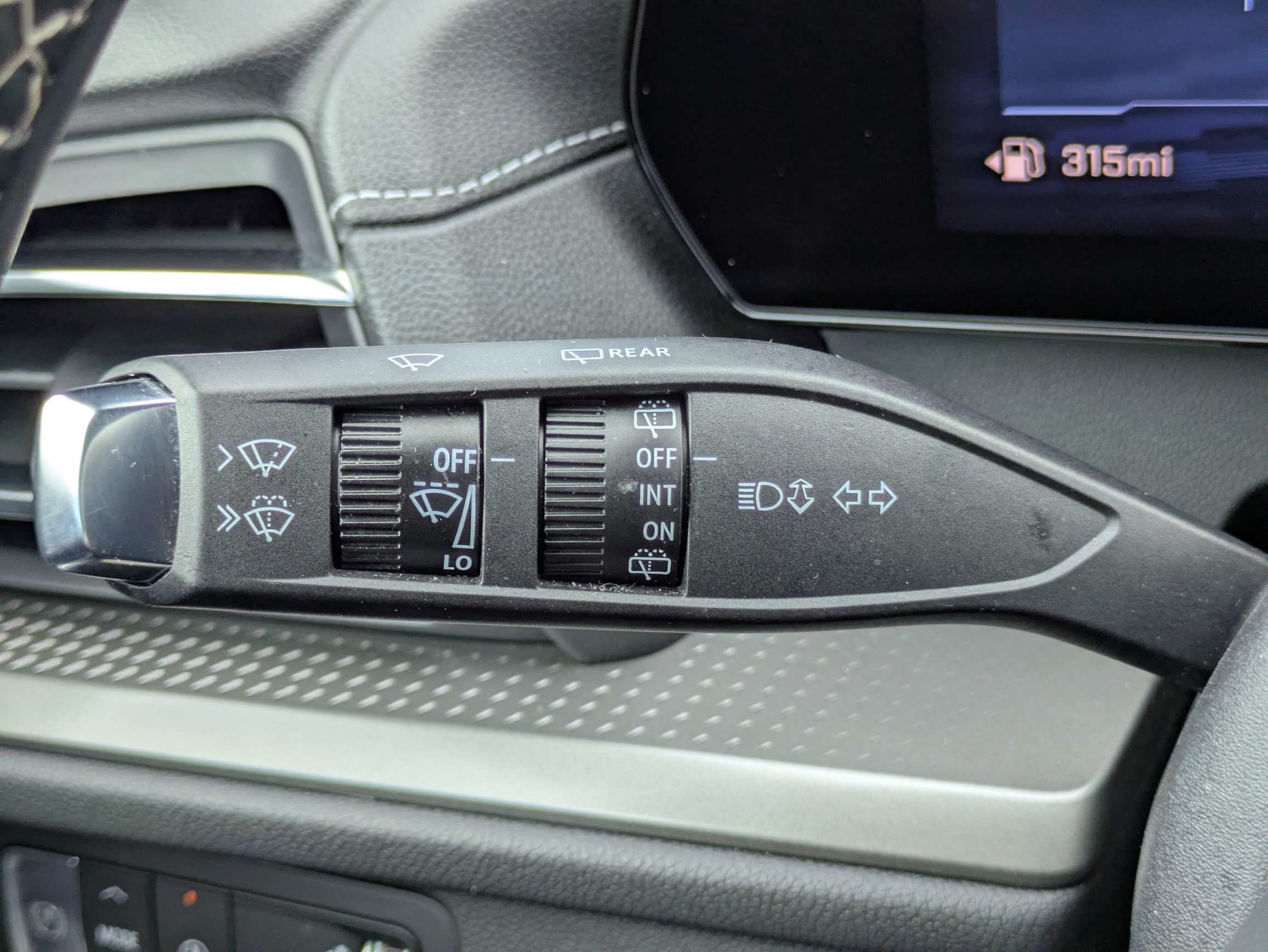 Used 2026 Chevrolet Traverse LT w/ Sun and Wheel Package FWD image 19
