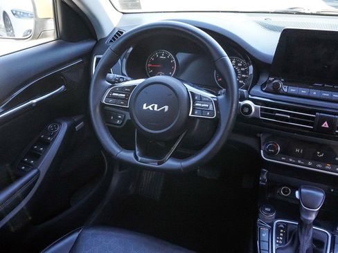 Used 2022 Kia Seltos SX w/ Sunroof Package image 27