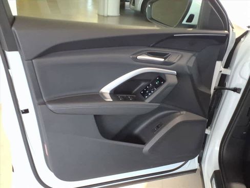 Certified 2025 Audi Q5 Premium w/ Convenience Package image 10