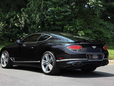 Used 2024 Bentley Continental GT image 2