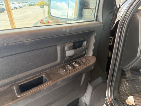 Used 2014 RAM 1500 Express AWD/4WD image 12
