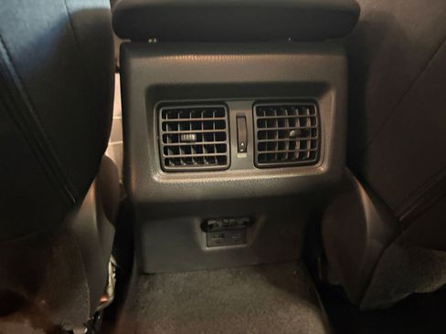 Used 2025 Toyota Camry LE image 23