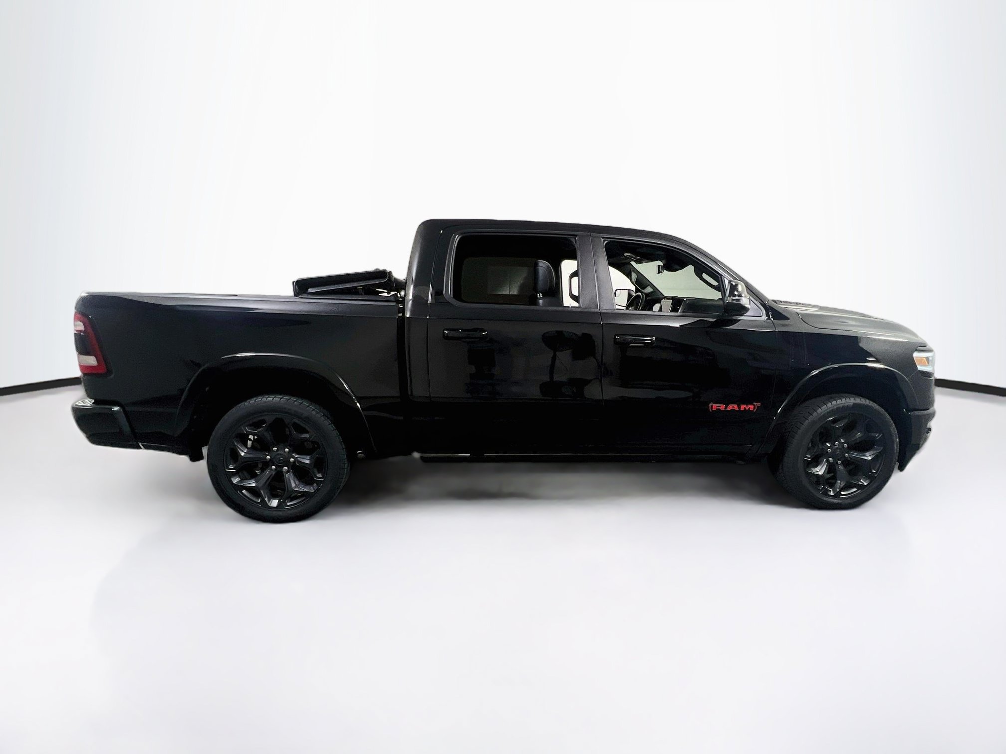 Used 2023 RAM 1500 Limited w/ (RED) Edition AWD/4WD image 4