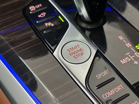 Used 2023 BMW X5 xDrive40i w/ Premium Package image 36